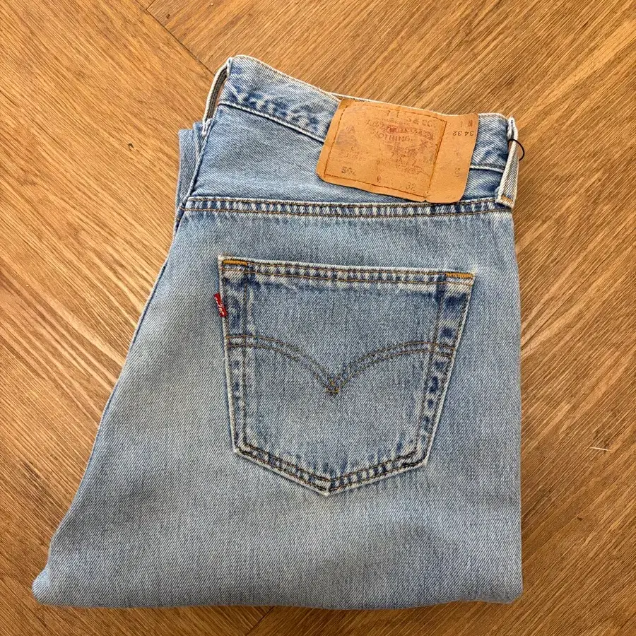 N120. Made in usa 빈티지 리바이스 501 데님팬츠 청바지