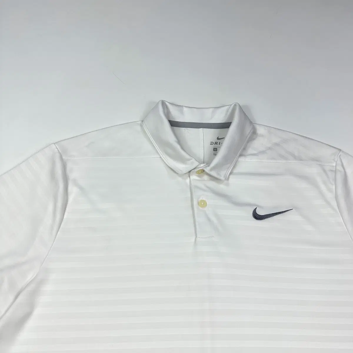 나이키 스우시 화이트 반팔 카라티 (XL)