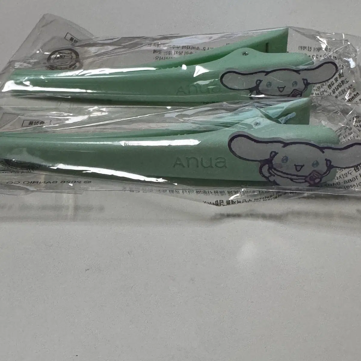 미개봉)2개일괄)올리브영 산리오 시나모롤 집게삔