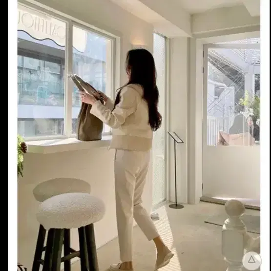 25->10 엉넬 제작 간절기 고급 모직 자켓 수입의류