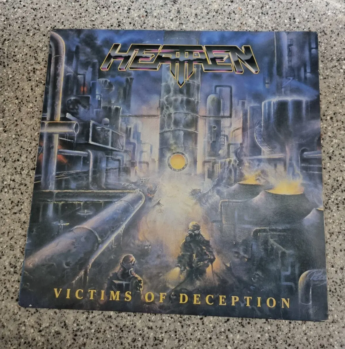 Heathen 히든 / Victims of deception [LP]