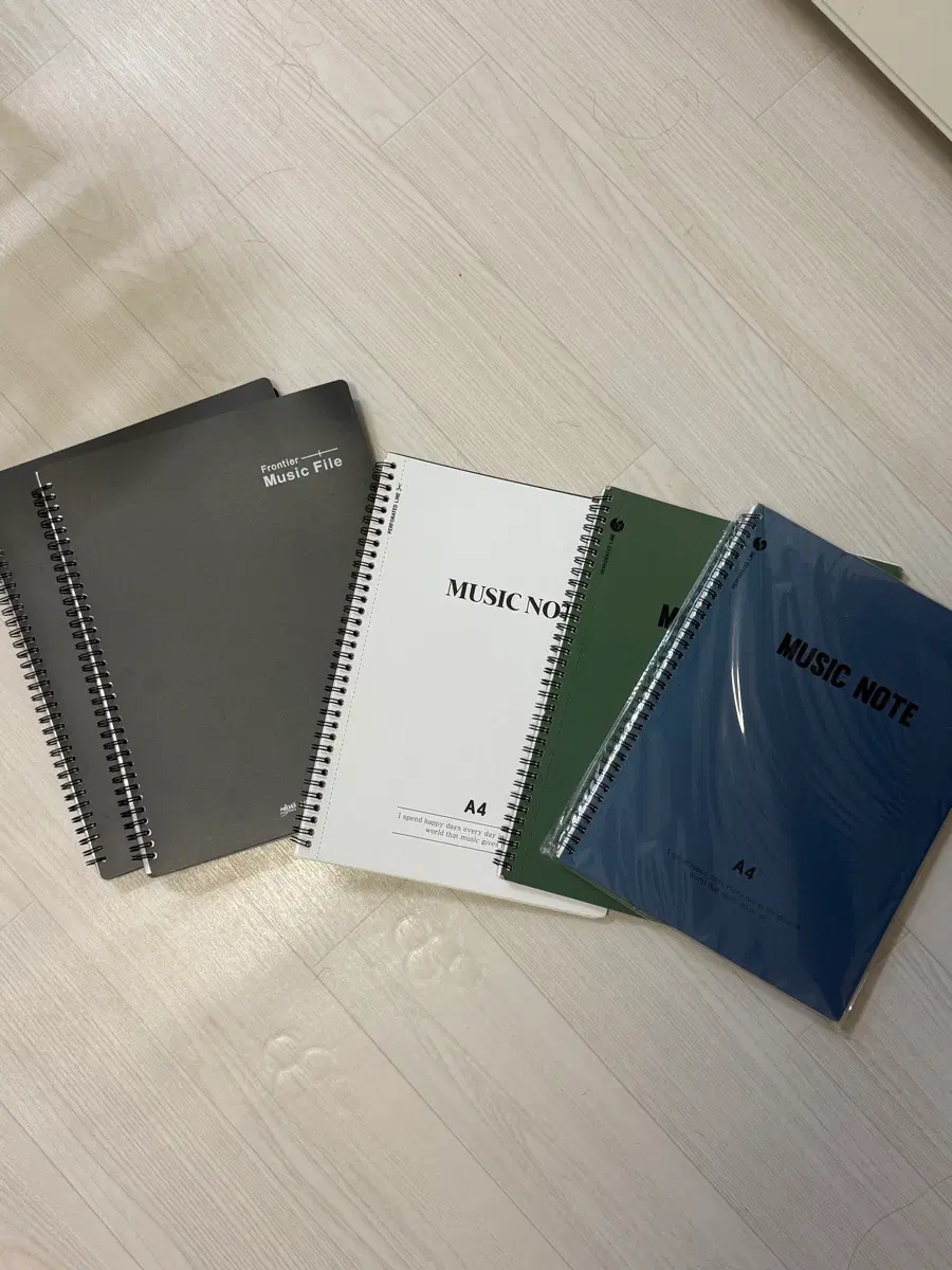 악보파일 2개 & 음악 오선지 노트 3권