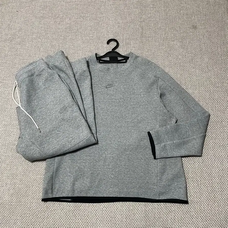 XL 나이키 테크팩 트레이닝복 세트 B.7475