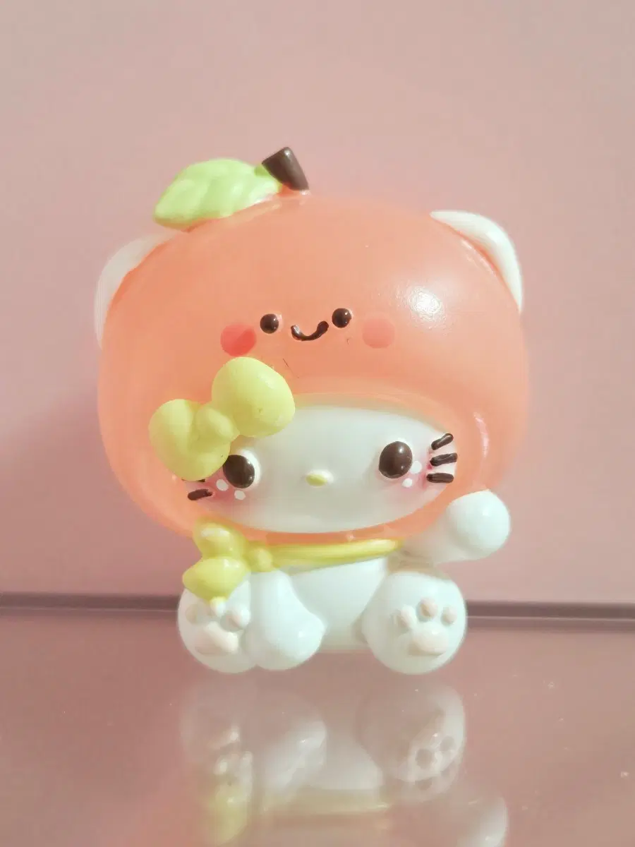 키티 수제 피규어 복숭아