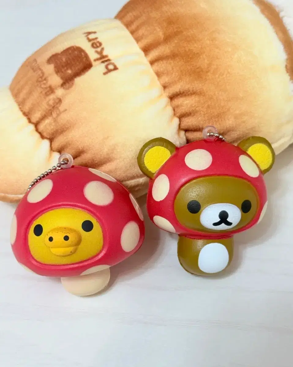 리락쿠마 키이로이토리 버섯 말랑이 키링 일괄