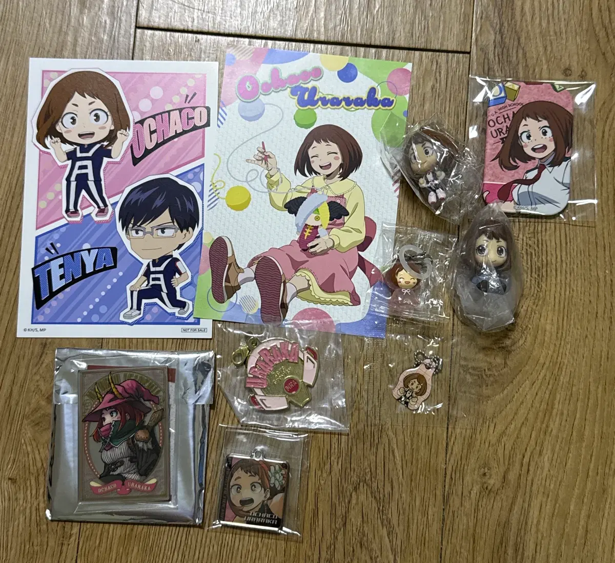 우라라카 오챠코 굿즈 모음 미니 피규어 엽서 미러풍 펍 아크릴 키링 메지루시 카라코레 메탈뱃지 포스트카드 히로아카 나히아 캔뱃지
