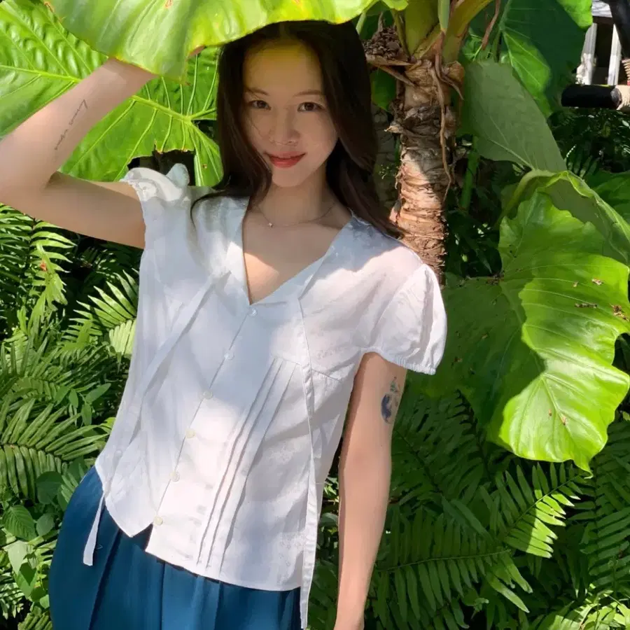 미치코런던 코시노 자카드 타이 블라우스