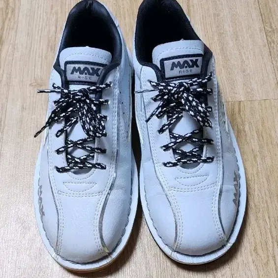 MAX 라이드 여성 볼링화 화이트-(230)거의 새것에 가깝습니다