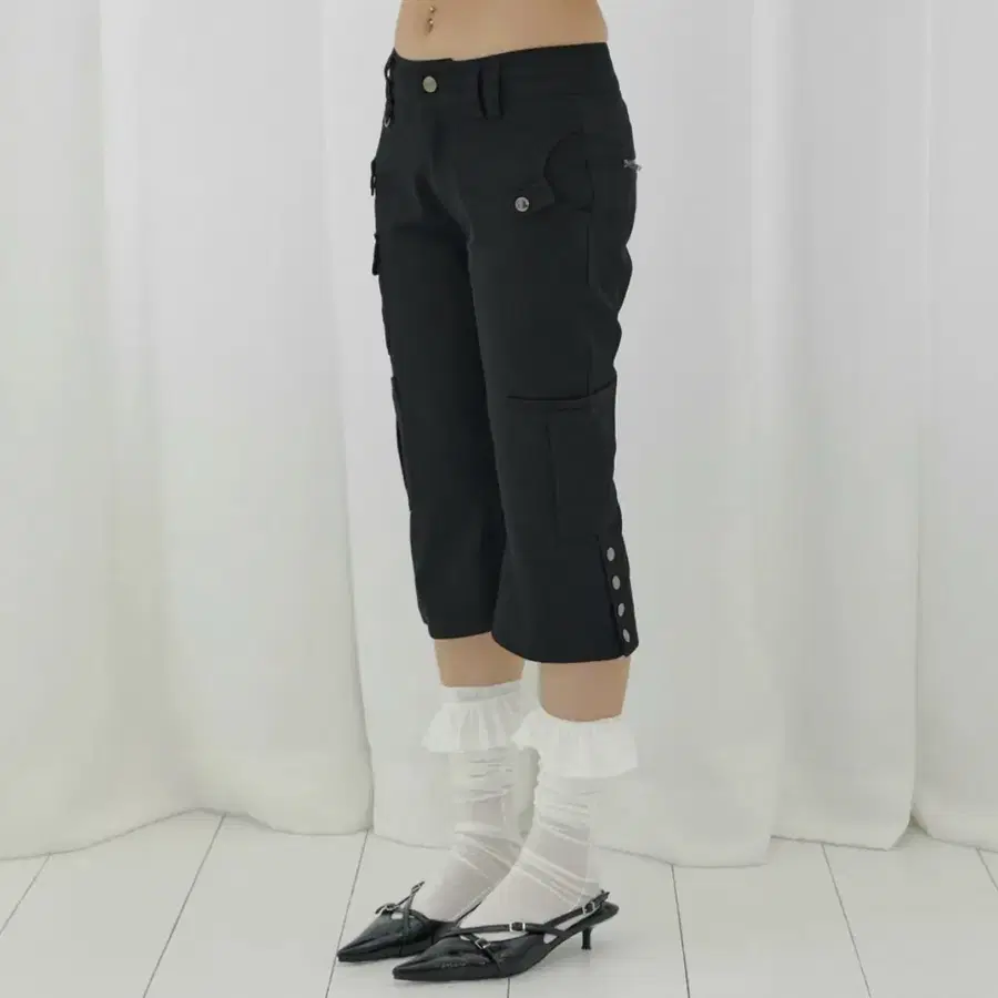 팬시클럽 카고 카프리 팬츠 블랙