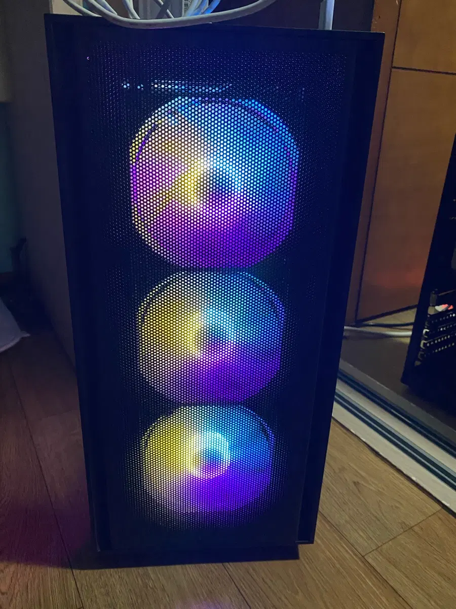 9700X/32GB/RTX5060 8GB 컴퓨터 데스크탑