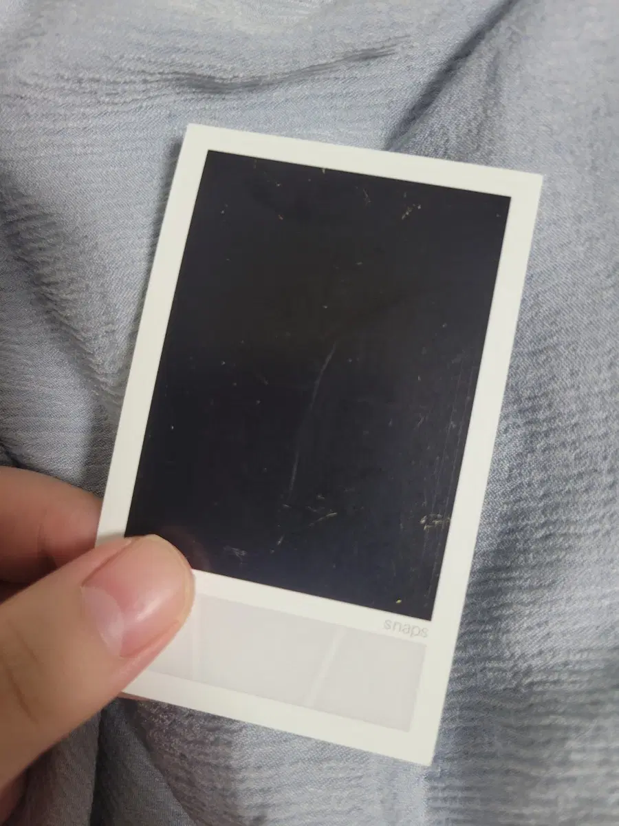 Yena's handwritten signed pola Lloyd
