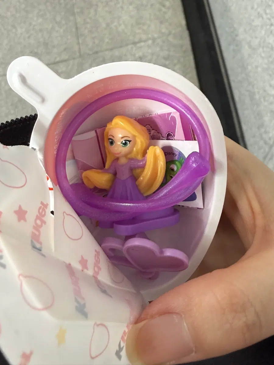 킨더조이 프린세스 팔찌 라푼젤 판매합니다 교환도 가능!