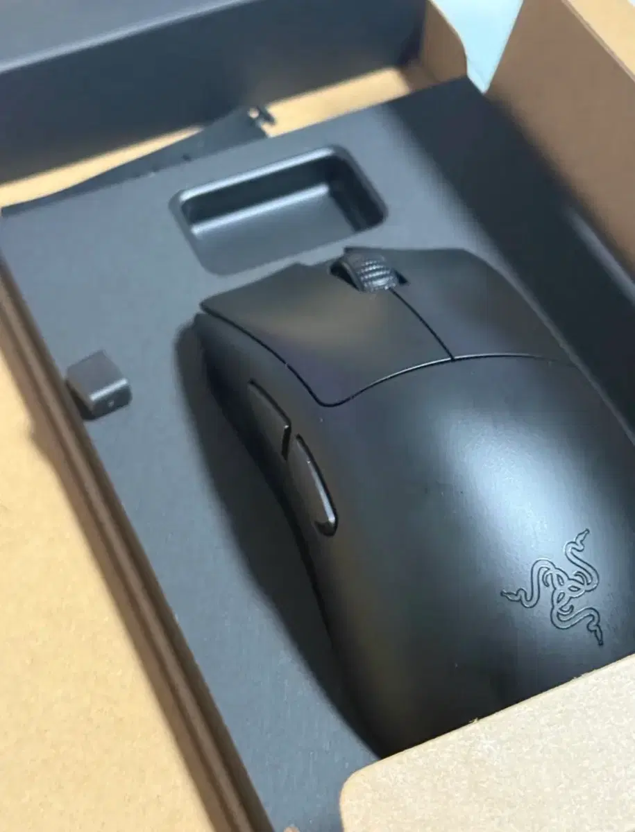 Razer DeathAdder V3 HyperSpeed 마우스