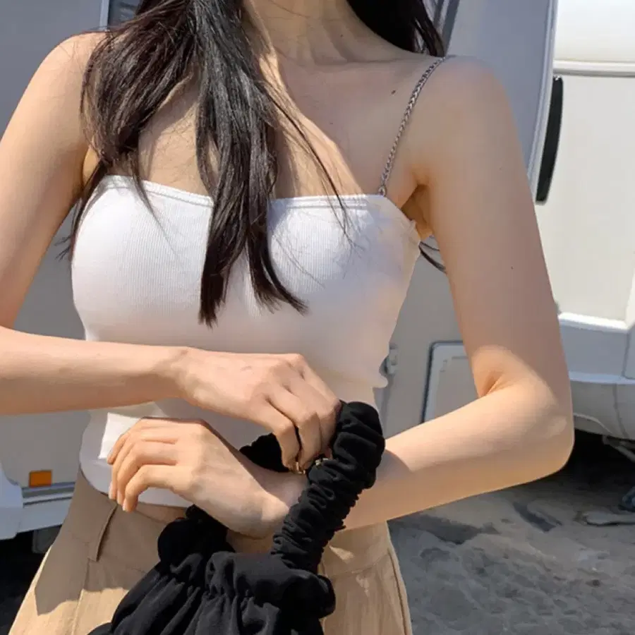 Made 프롬비기닝 여름 체인 튜브탑 나시 슬리브리스 에이블리 지그재그