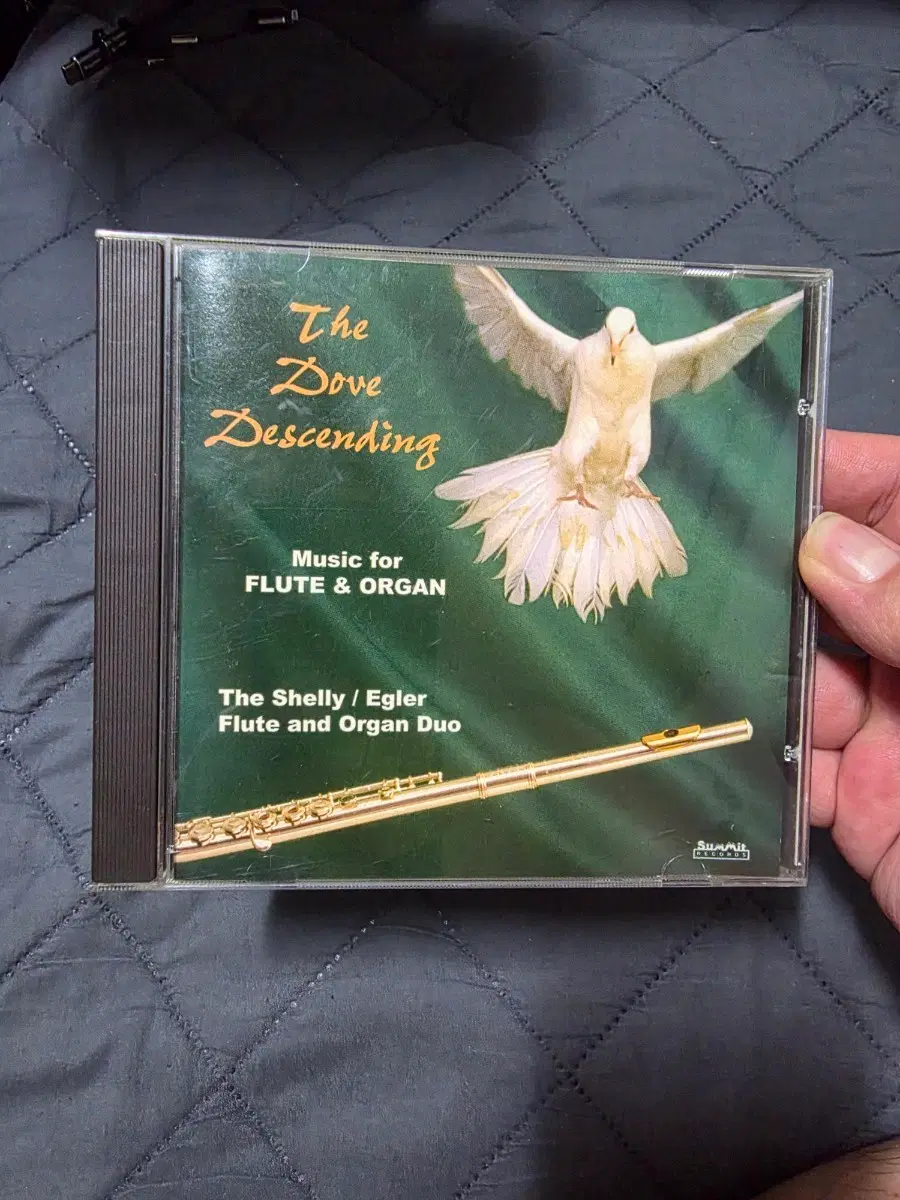 플루트 오르간 듀오 앨범 The Dove Descending