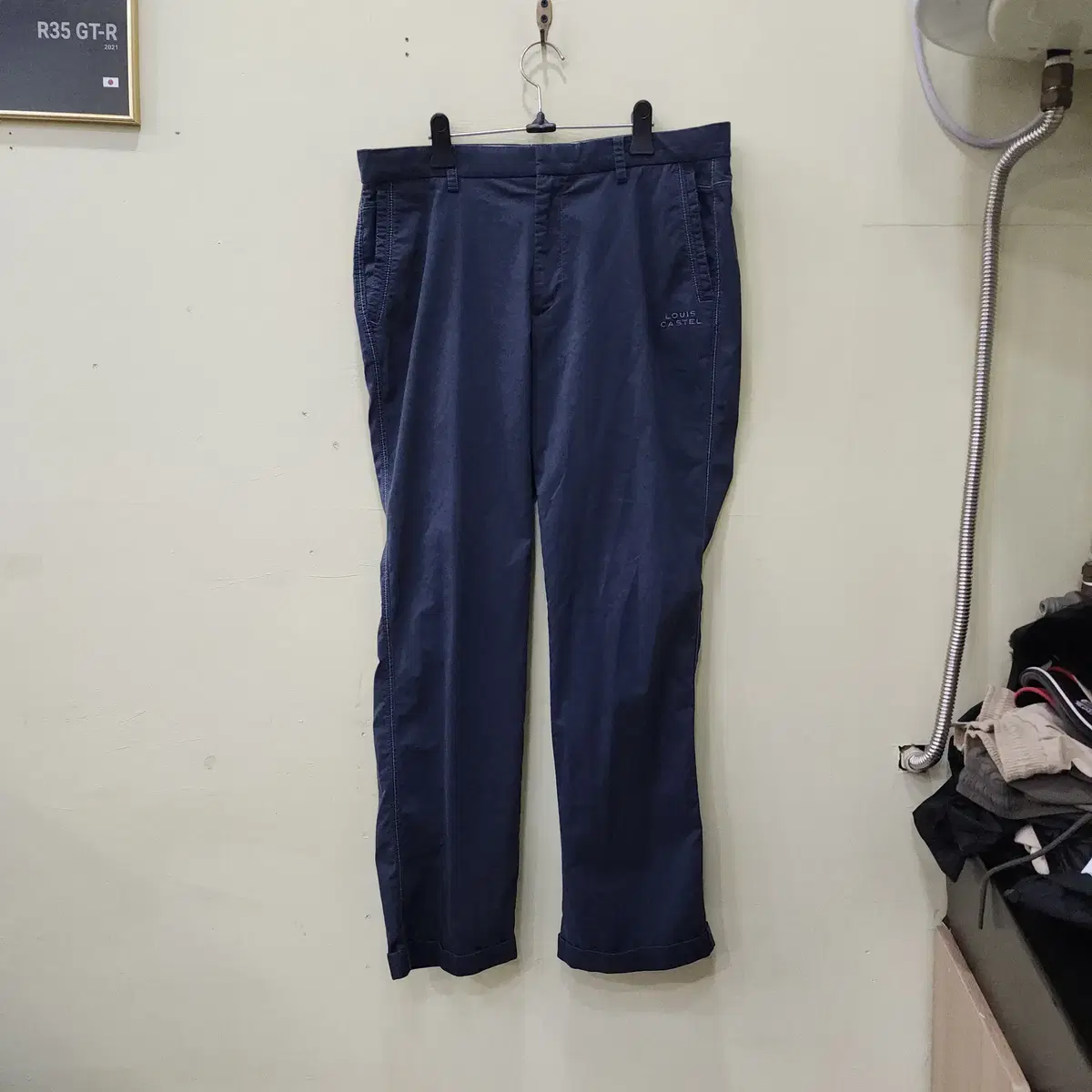 [86/34] 루이까스텔 네이비 로고 자수 캐주얼 팬츠
