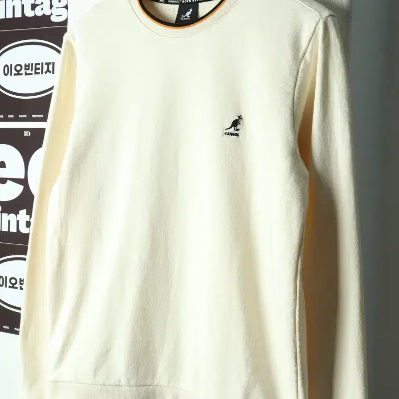 W(S-M) 캉골 맨투맨 티셔츠 아이보리 링거 스웻 올드스쿨-H38595