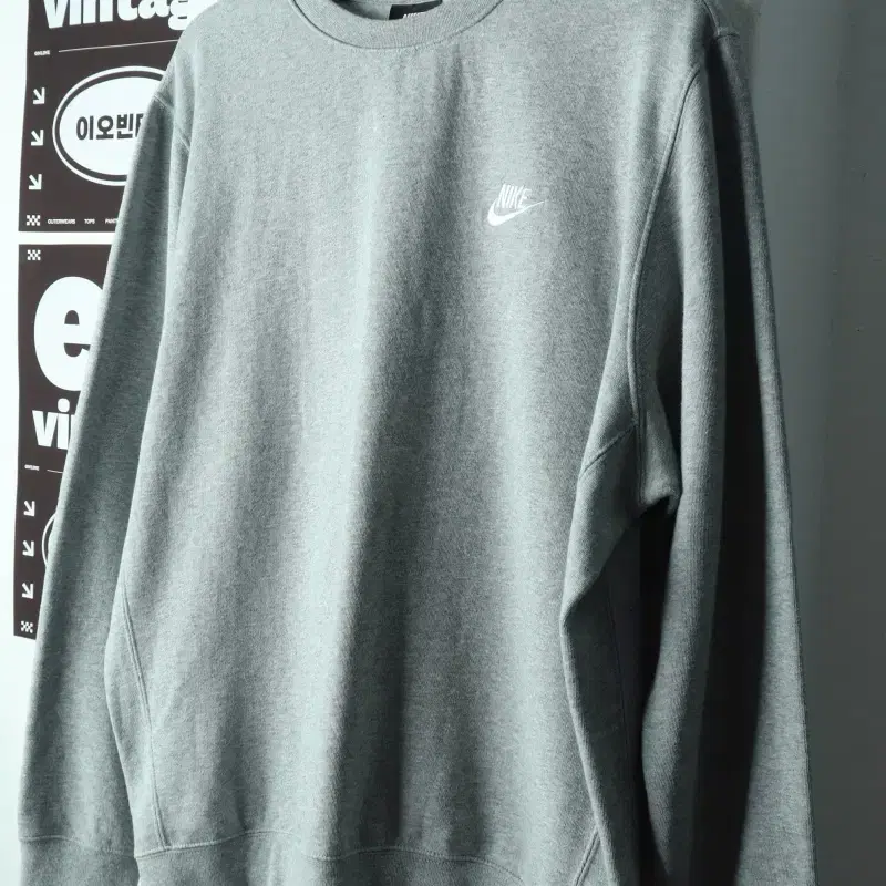(L-XL) 나이키 맨투맨 티셔츠 그레이 약기모 스웻 올드스쿨-H38557