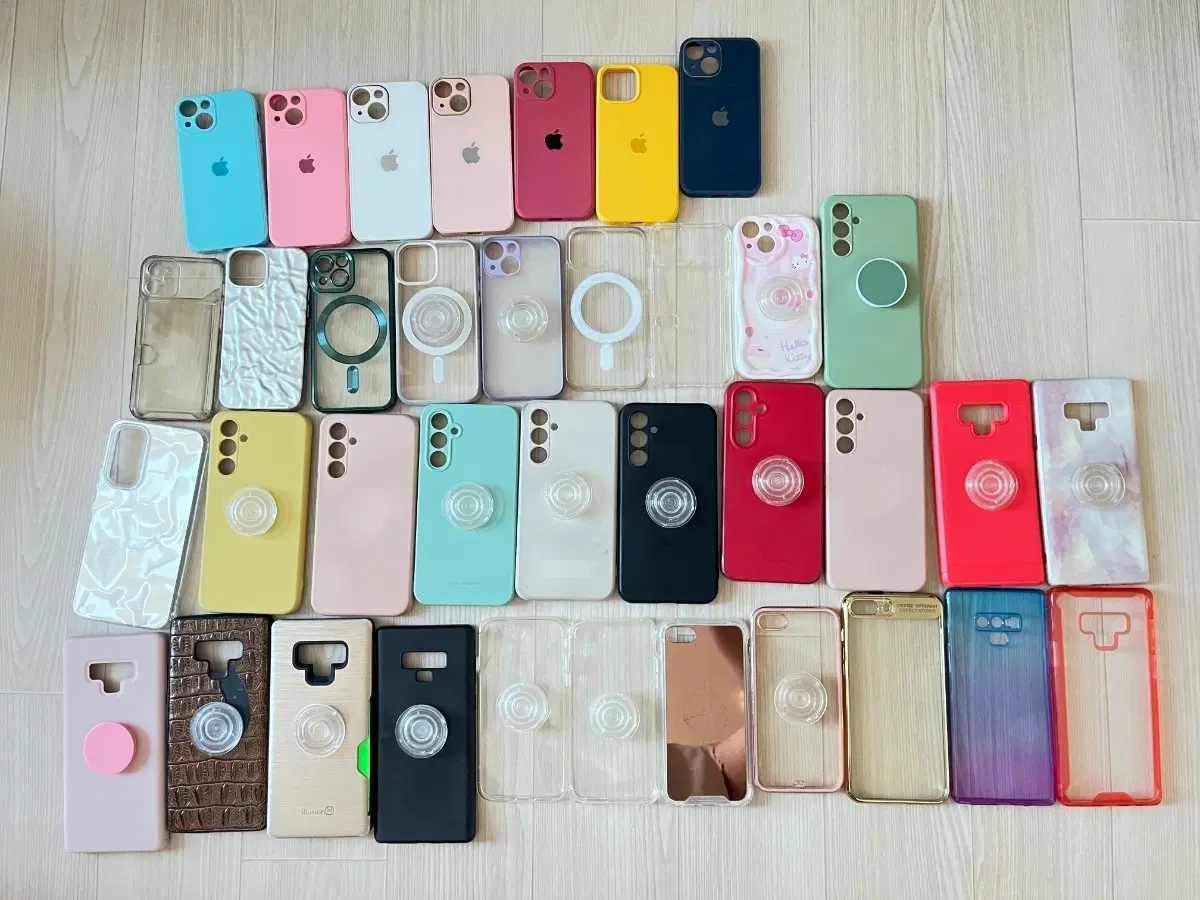 13미니,퀀텀4,노트9,아이폰8,8+ 다량의 케이스 팝니다(개별구매 가능)