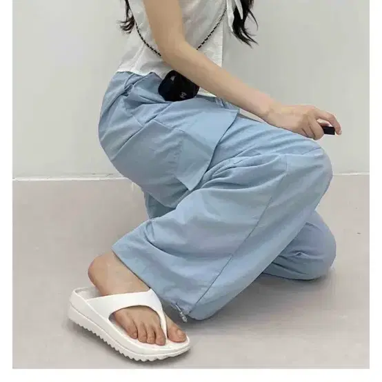 하늘색 카고 와이드 팬츠
