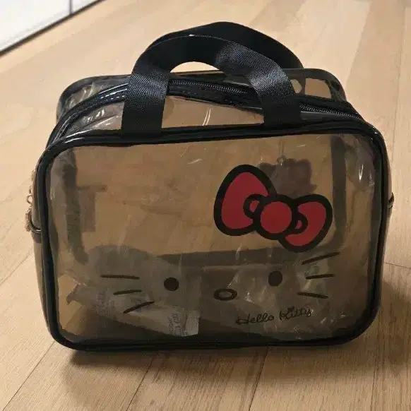 투명 헬로키티 파우치 가방(새상품)