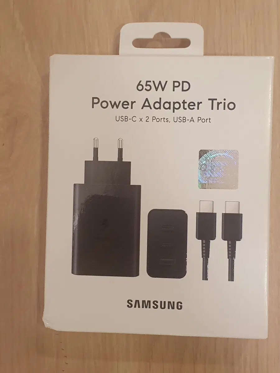 삼성 65W PD 파워 어댑터 트리오 USB-C 2포트 USB-A 1포트