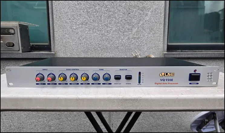 [중고] 라이브전자(LIVE) VQ 920E 디지털 에코 프로세서 / 음향 에코챔버