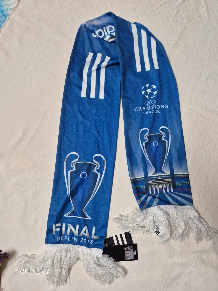 아디다스 2015 UEFA 챔피언스리그 결승전 머플러