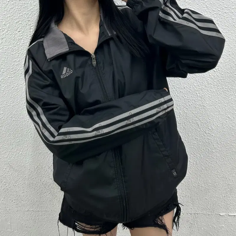 아디다스 올드스쿨맛 그레이라인 블랙 바람막이 L
