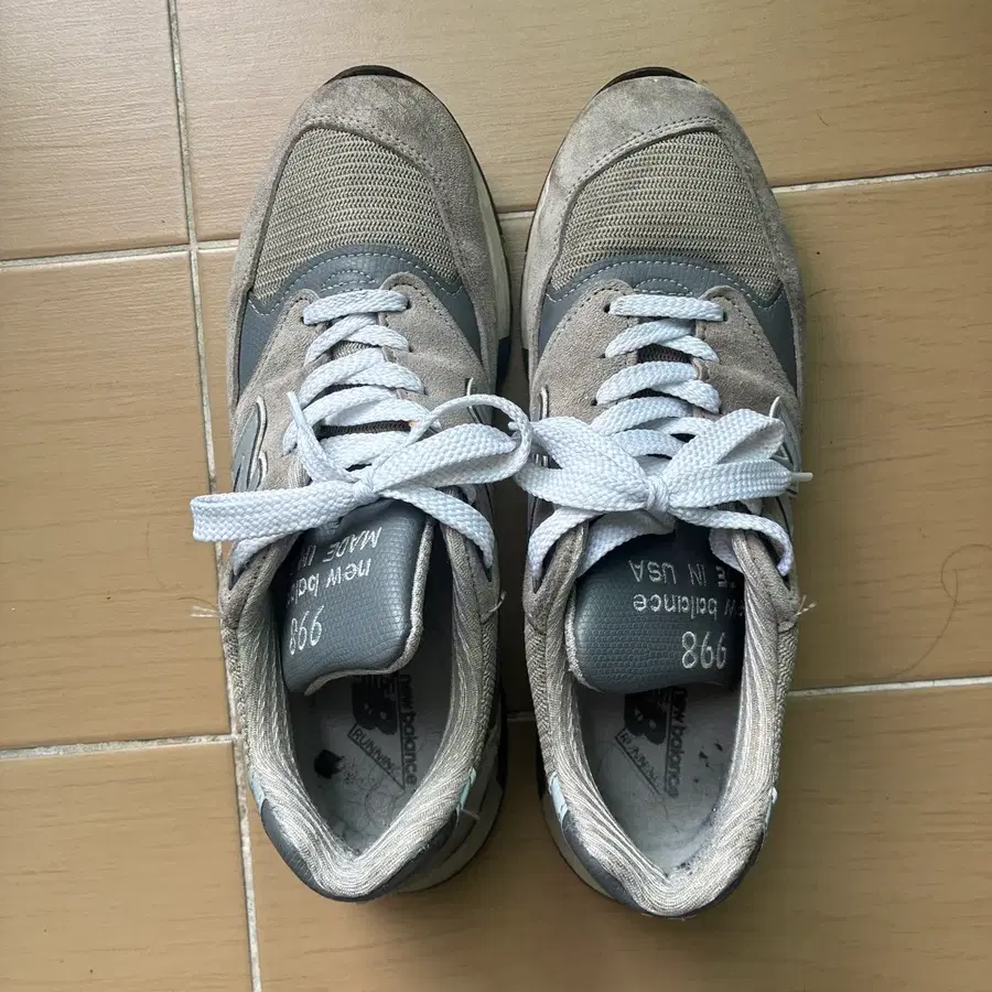 뉴발란스 998