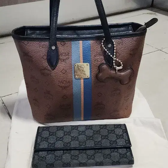 MCM 미니 쇼퍼백