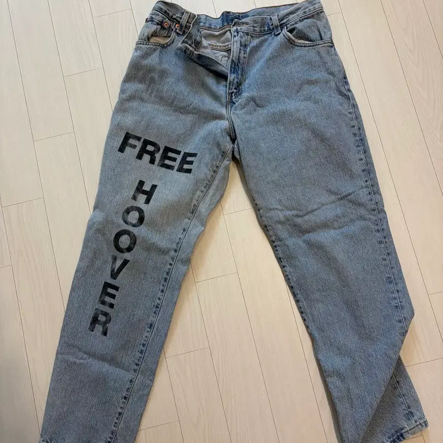 칸예 프리후버 팬츠