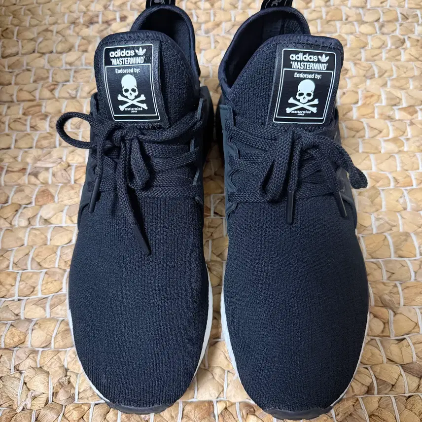 アディダス xマスターマインドNMD XR1