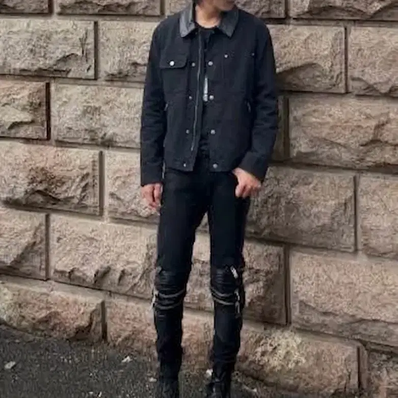 인사일런스 24ss 레더카라 블랙데님 집업자켓