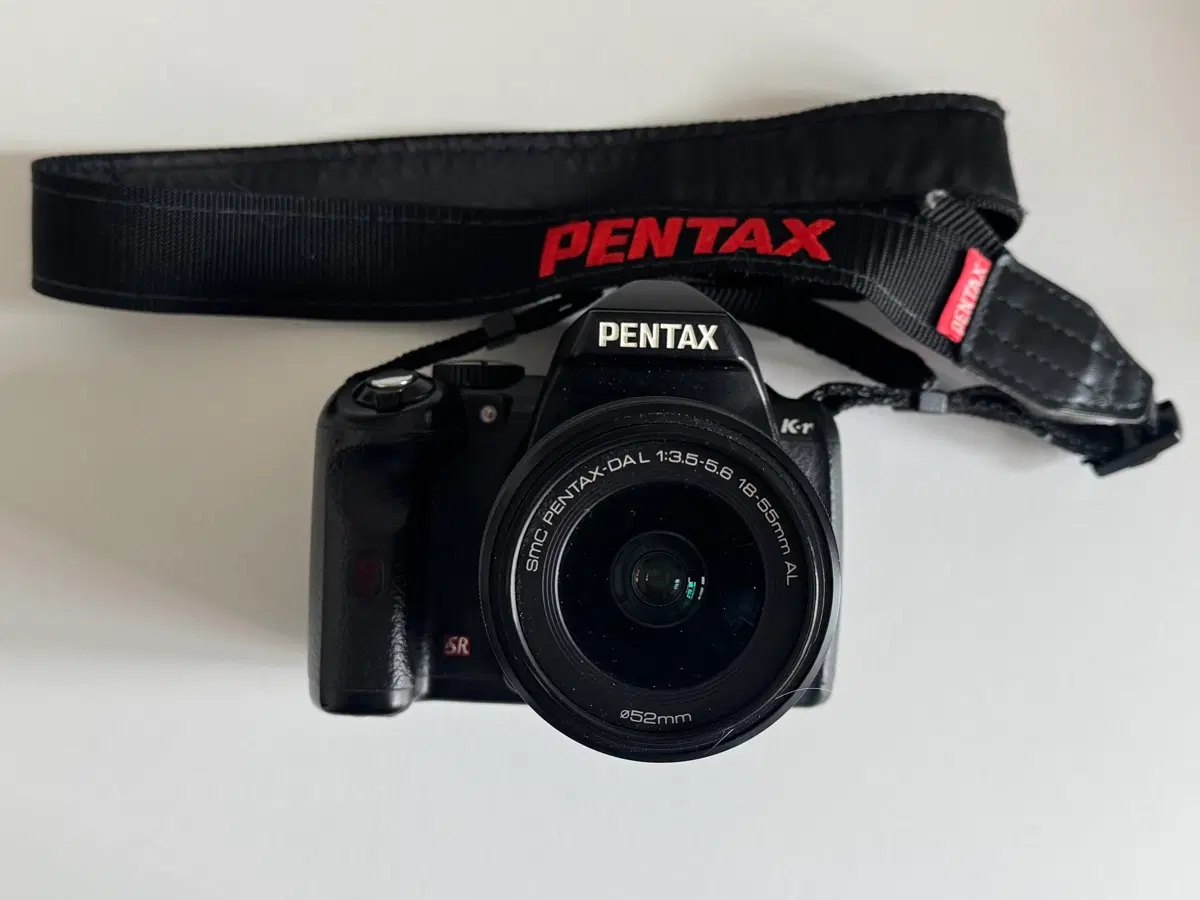 펜탁스 K-r DSLR 카메라 18-55mm 렌즈 포함