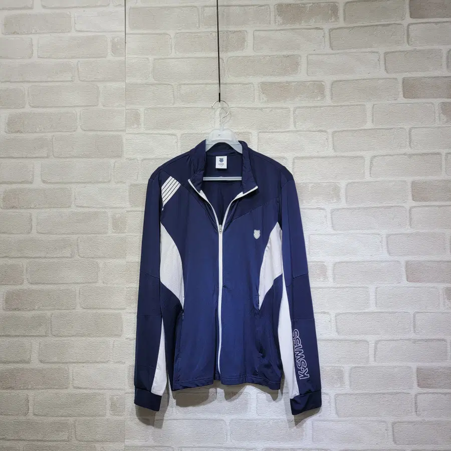 ㅎ1812 KSWISS 집업 77