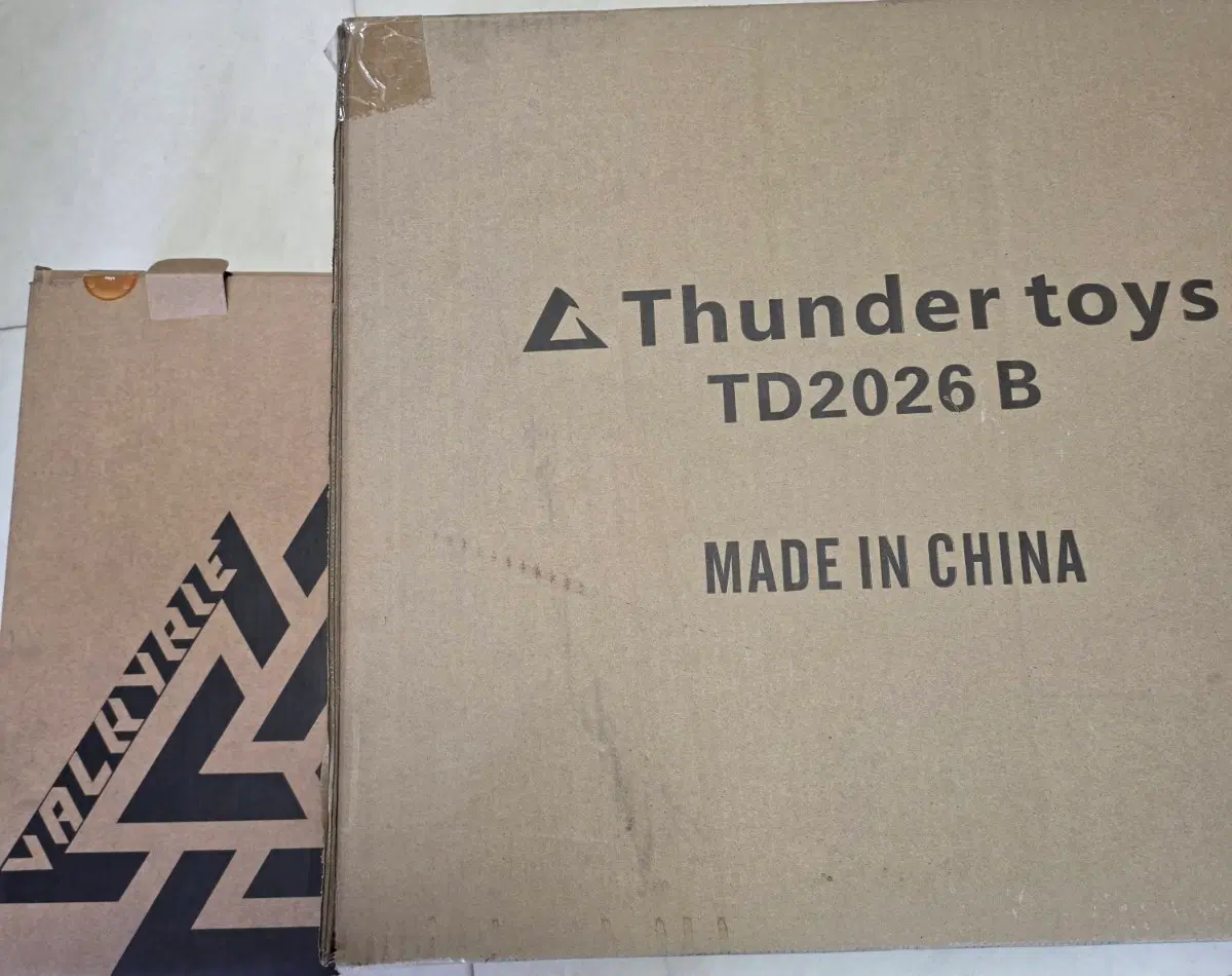 Thunder toys TD2026 어벤져스 발키리 & 말 피규어