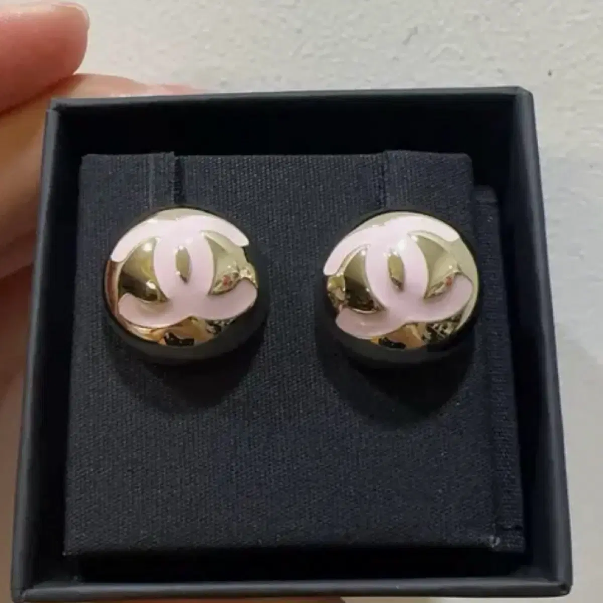 샤넬 25C CC 로고 귀걸이