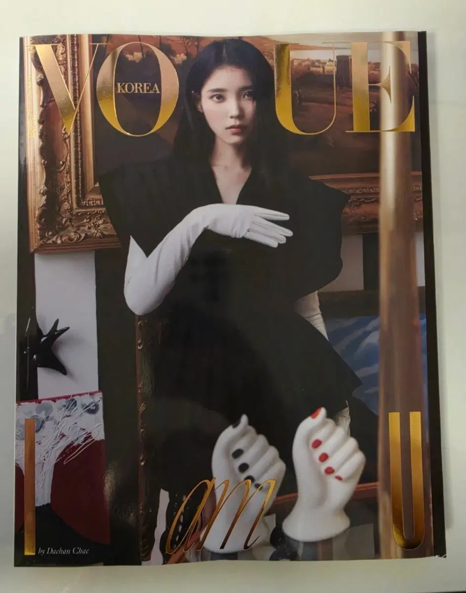 보그코리아 2022년 11월호 아이유 커버입니다.