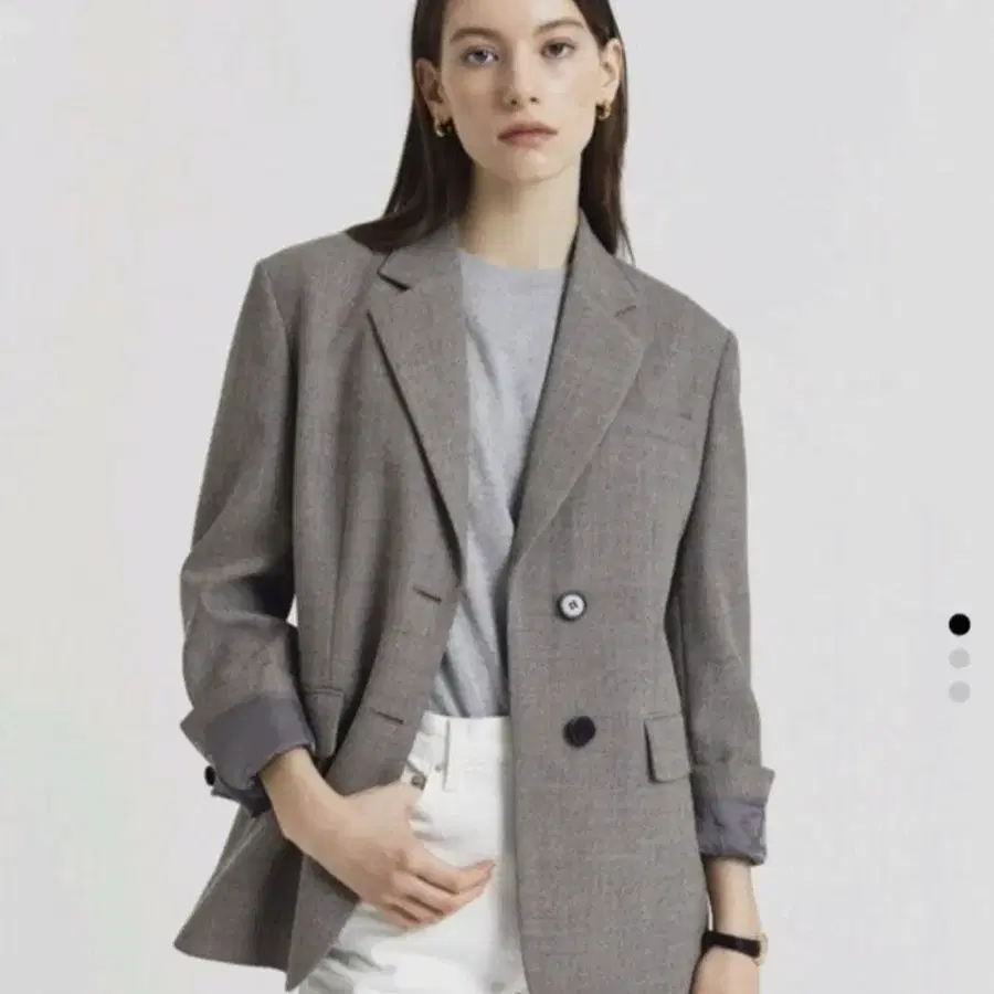 던스트(Dunst)의 에센셜 2버튼 울 블레이저(Essential 2 Button Wool Blazer)