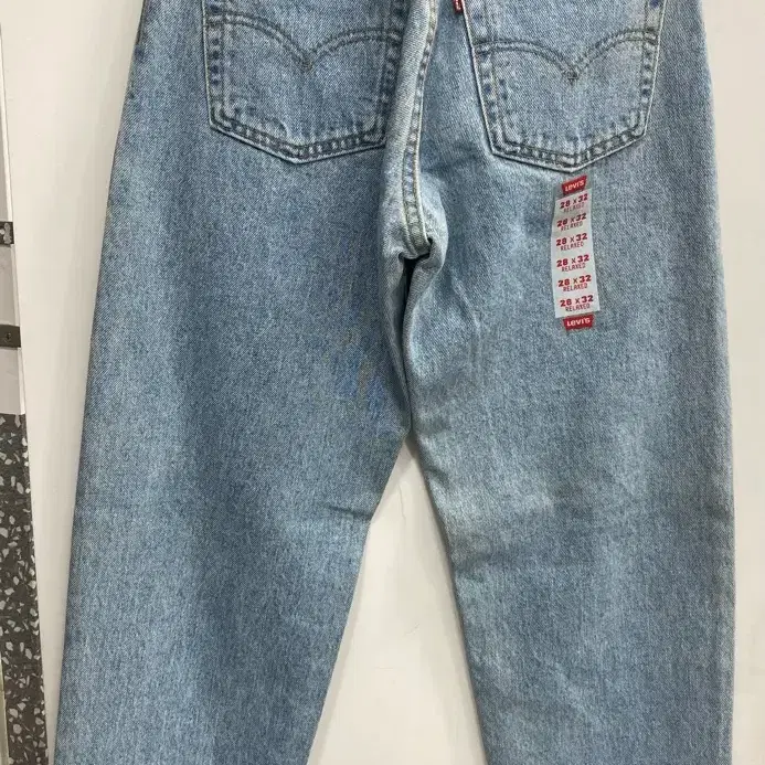 [28x32/데드스탁] 도매가 처분 90s USA 리바이스 550 데님 팬츠