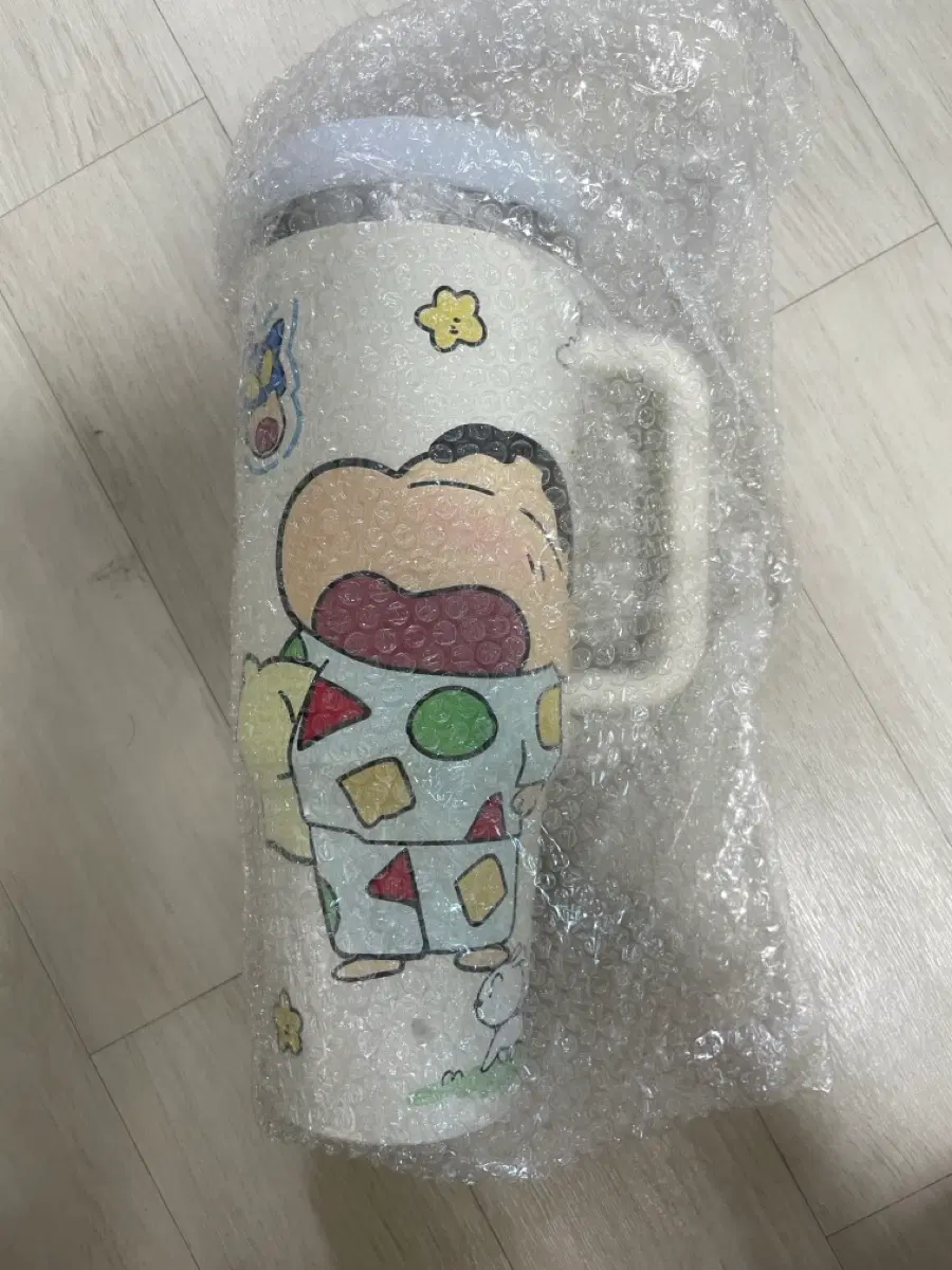 짱구 캐릭터 텀블러 판매합니다.