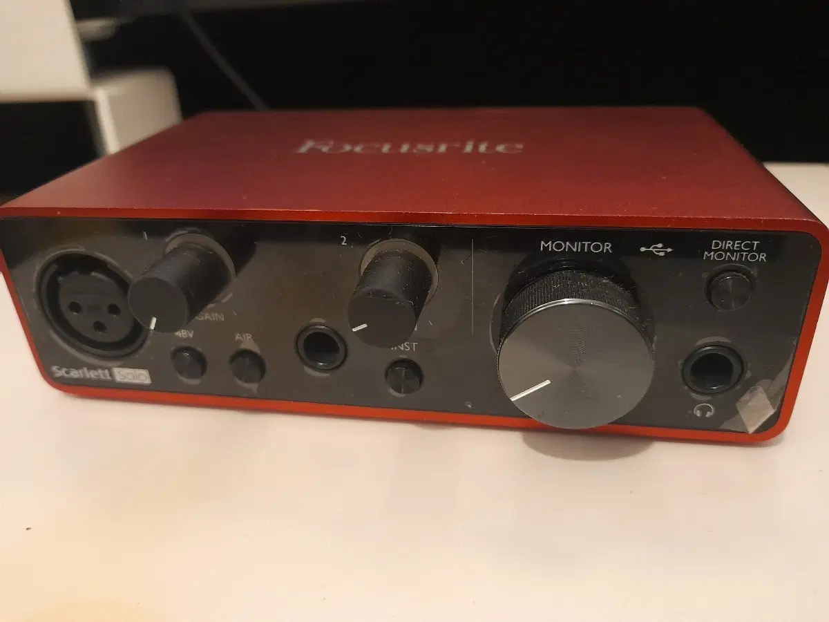 [판매완료] Focusrite Scarlett Solo 오디오 인터페이스