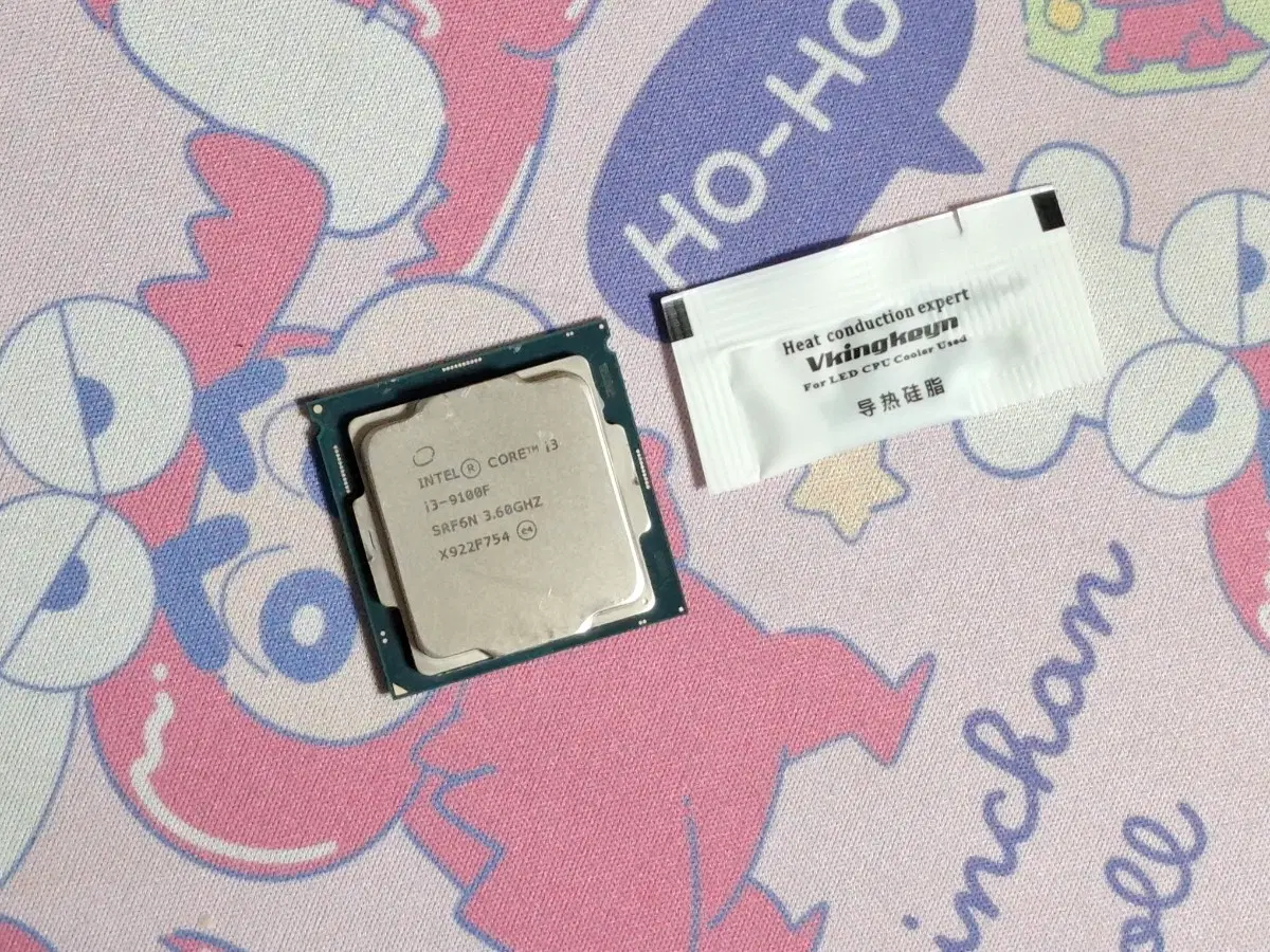 [급처] 인텔 i3-9100F CPU (미개봉 써멀구리스 포함 /  작동 확인 완료)