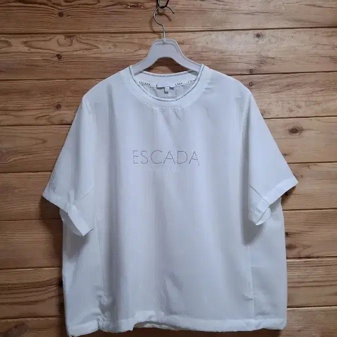 ESCADA 블라우스