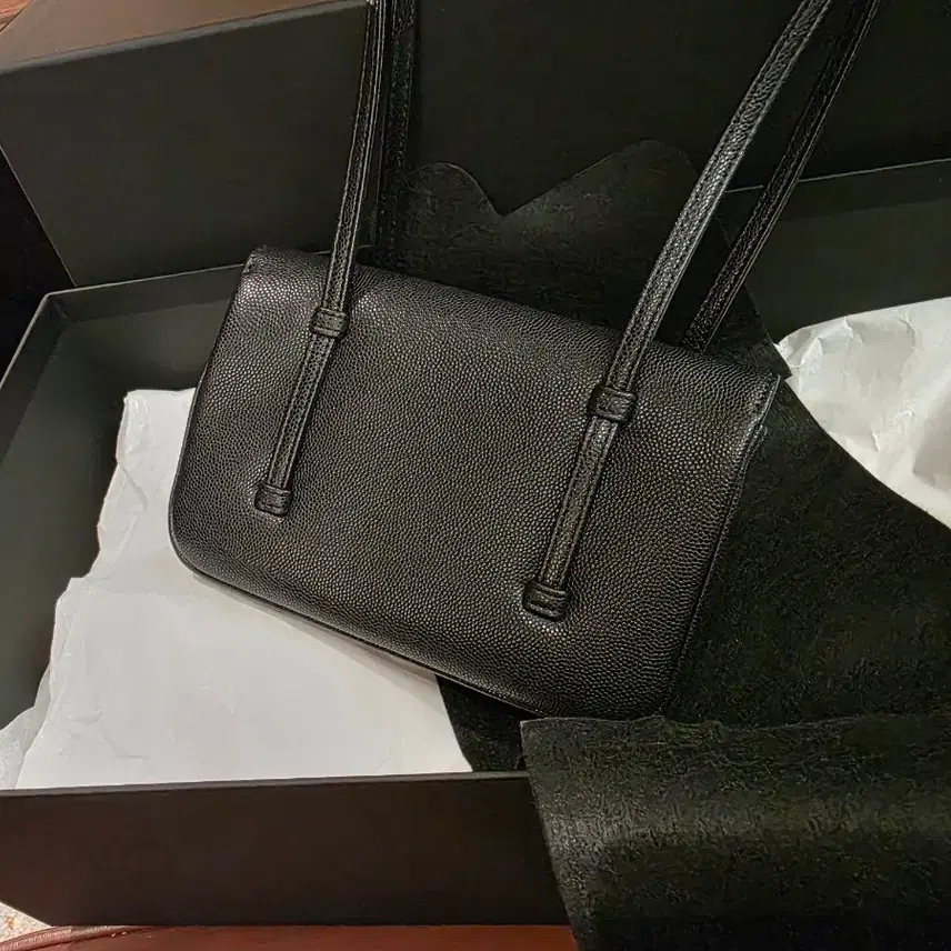 샤넬 프레피 코코 미니 블랙 캐비어 빈골 사진 6