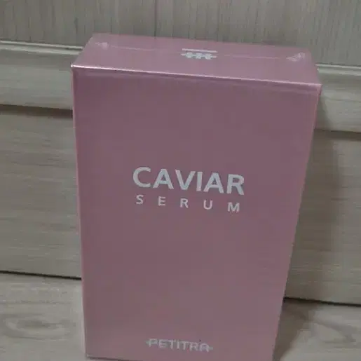 [미개봉 새상품] 쁘띠라 캐비아 세럼 50ml (27년 9월까지)