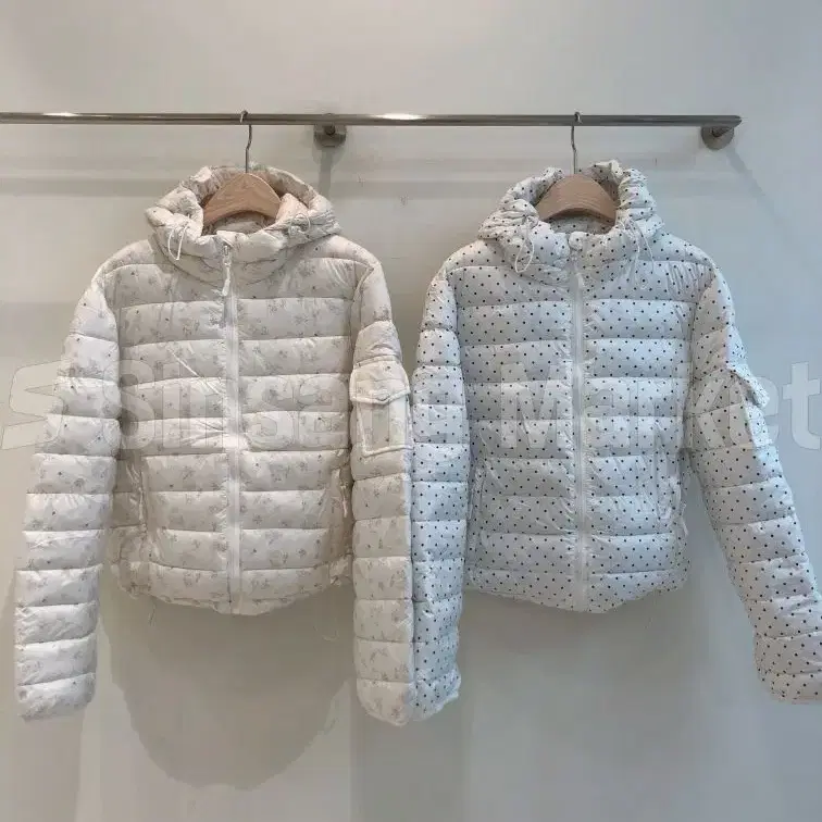 [빠른발송] 2C 로제 프린팅 경량 패딩 꽃 플로럴 도트 땡땡이 러블리