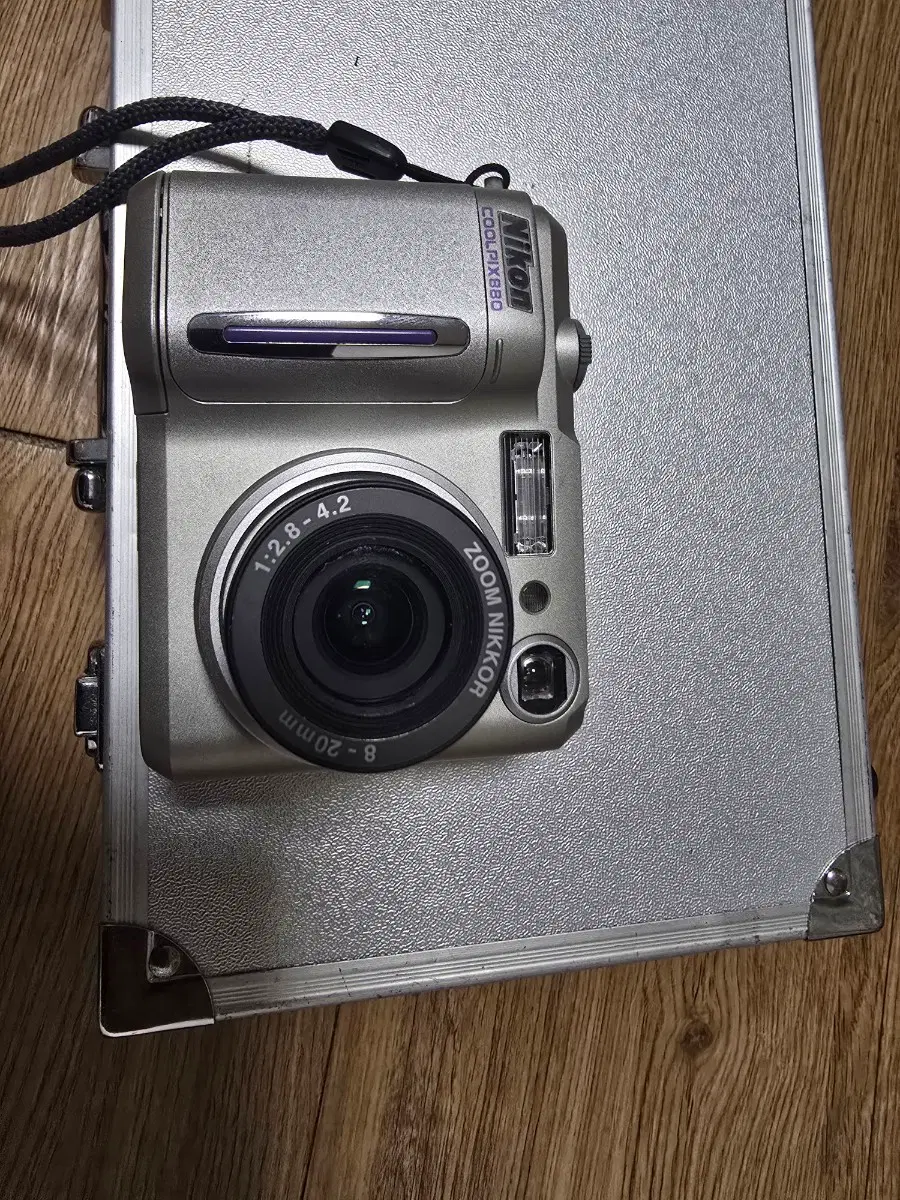 니콘 쿨픽스 880 카메라