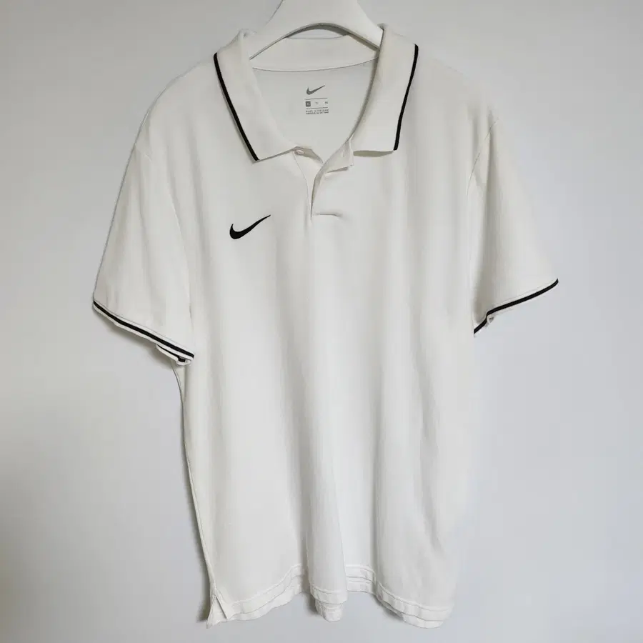 177 나이키 화이트 남성 자수 로고 스우시 반팔 카라티 PK 남자 티셔츠